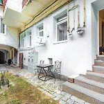 Stylishcozy Apartment